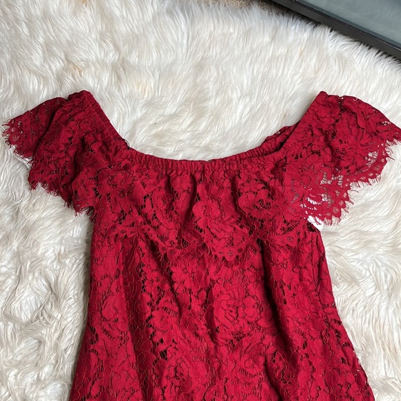 Forever 21 Red Lace off the Shoulder MIDI Dress - Picture 2 of 9